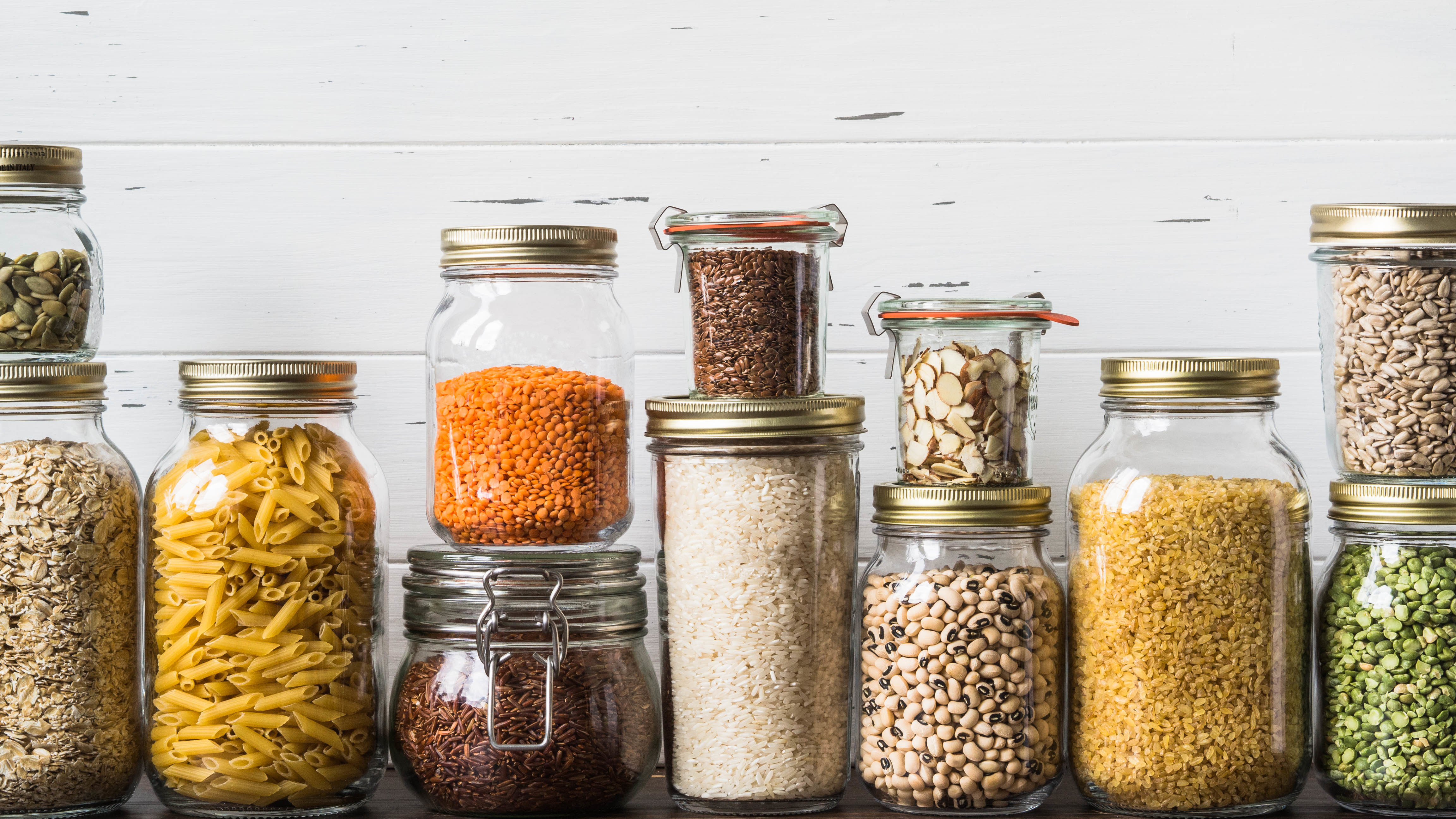 Dry pulses, seeds, flaked cereals